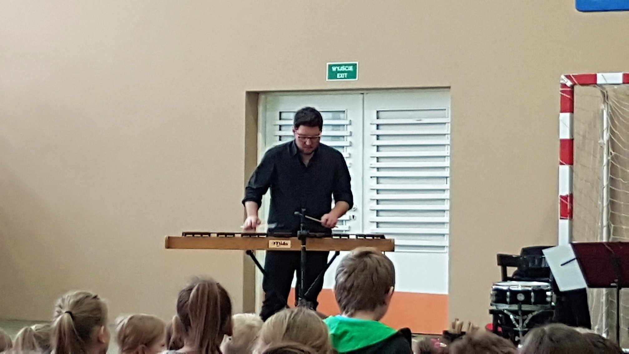 Szkoła podstawowa nr 5 w swieciu - koncert (1).jpg