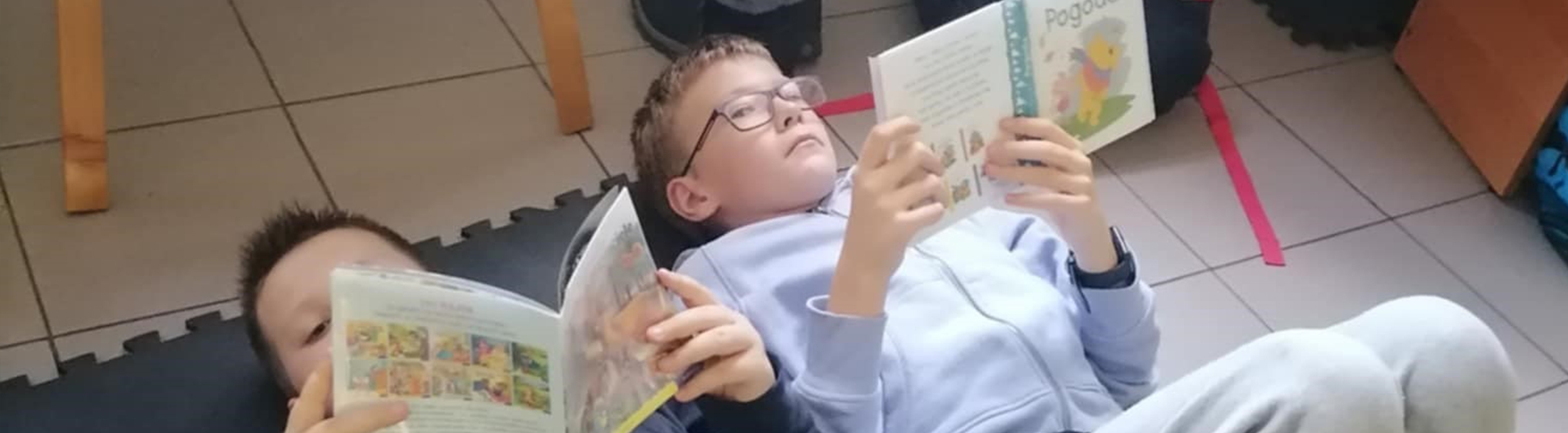 CZYTAMY NA DYWANIE – INNOWACYJNY PROGRAM W NASZEJ SZKOLE