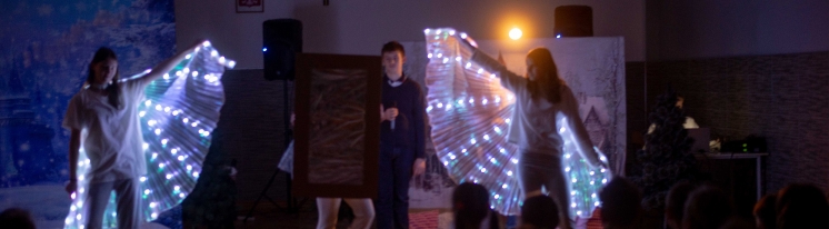 KRÓLOWA ŚNIEGU W ZIMOWEJ SCENERII – MAGICZNE SPOTKANIE Z TEATREM