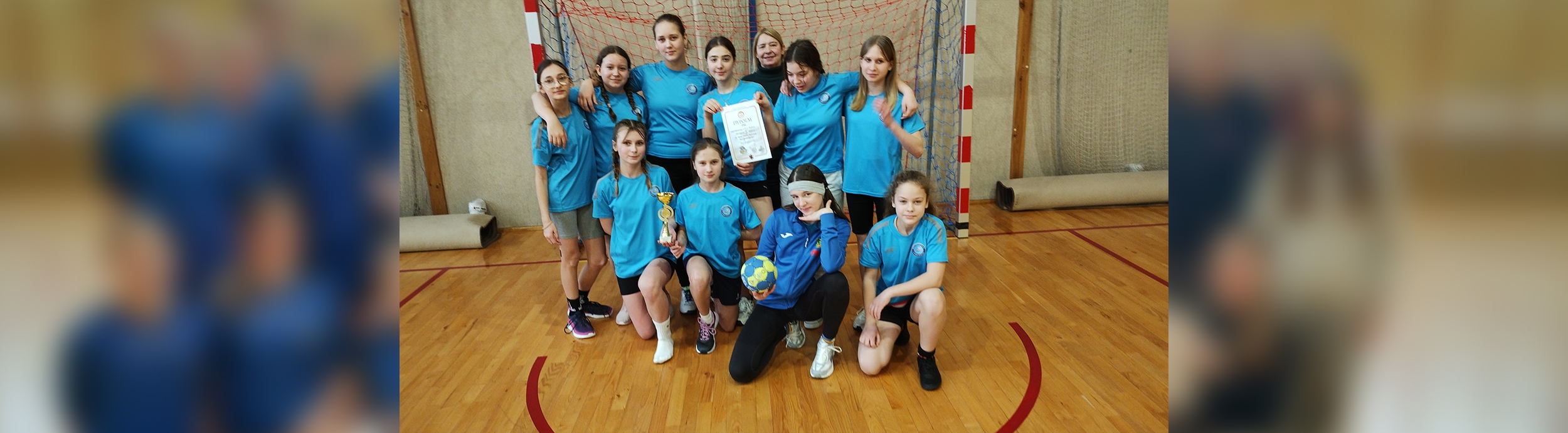 DZIEWCZYNY TRYMFUJĄ! CZAS NA POWIAT!