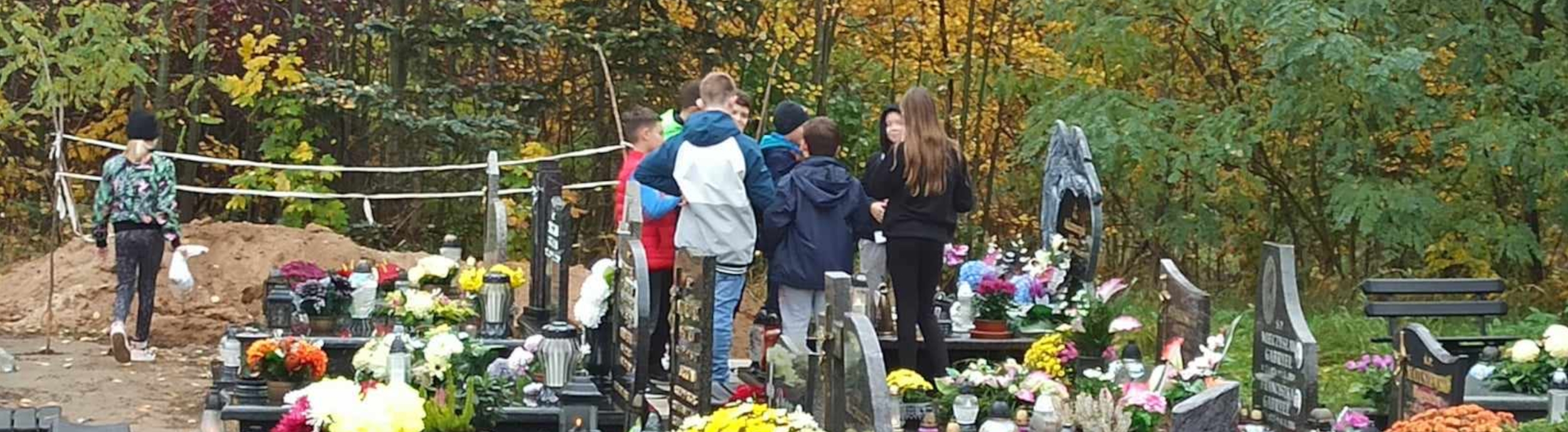 UDZIAŁ UCZNIÓW W AKCJI "ZNICZ"