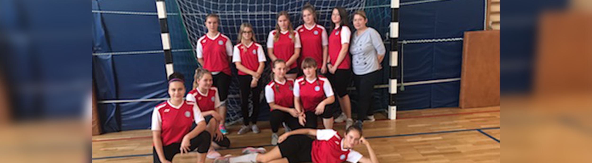 AWANS NASZYCH DZIEWCZYN