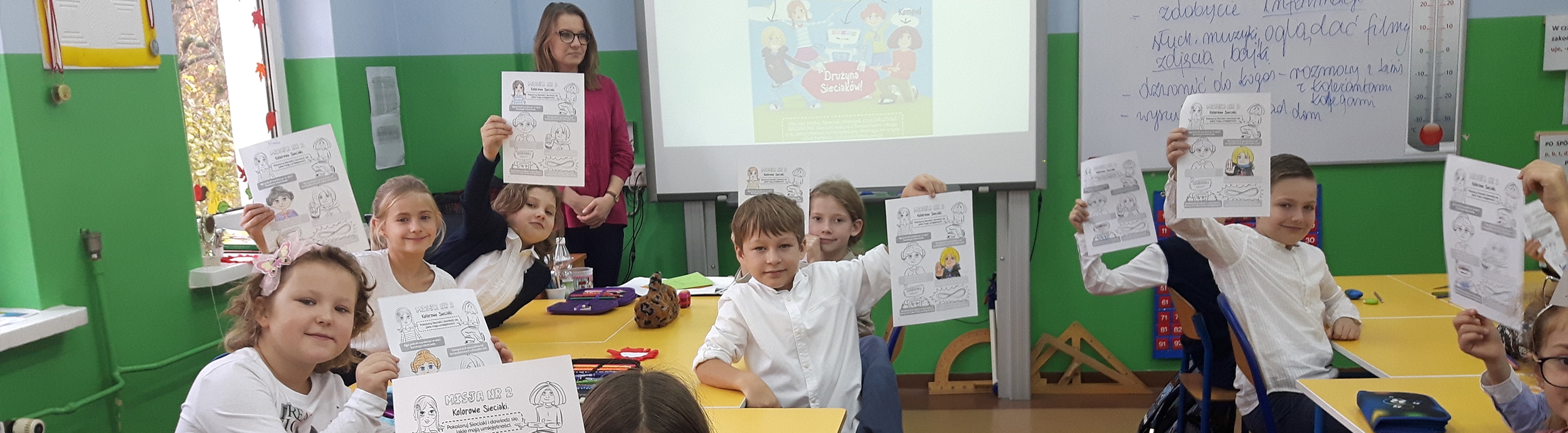 JAK BEZPIECZNIE KORZYSTAĆ Z SIECI