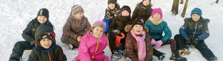 Zimowe zabawy na śniegu IIIB