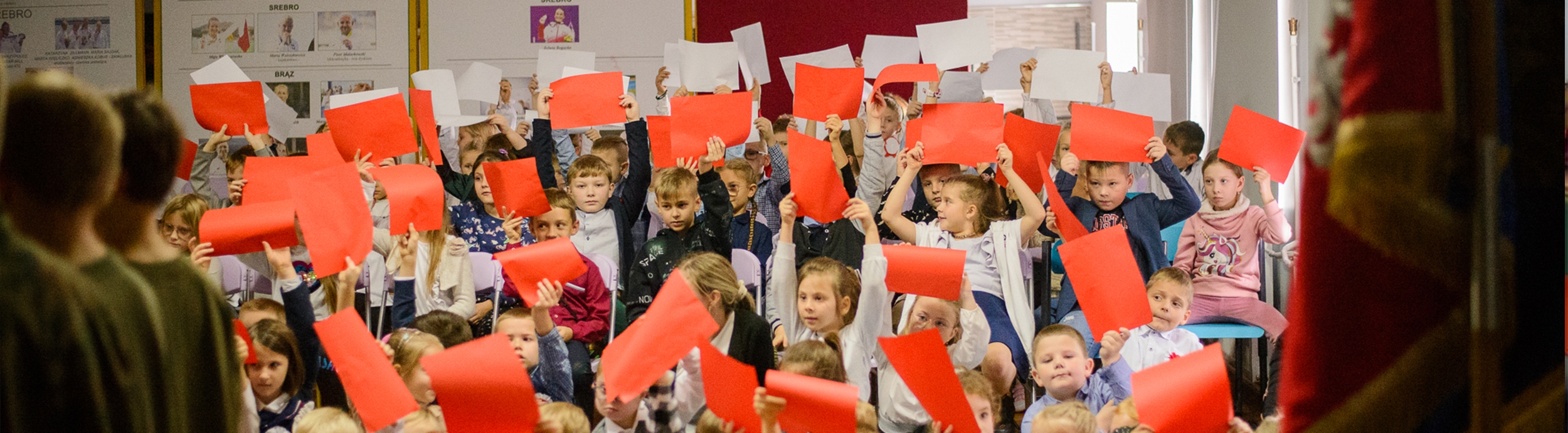 O CO CHODZI Z TĄ NIEPODLEGŁOŚCIĄ?
